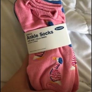 Old navy socks